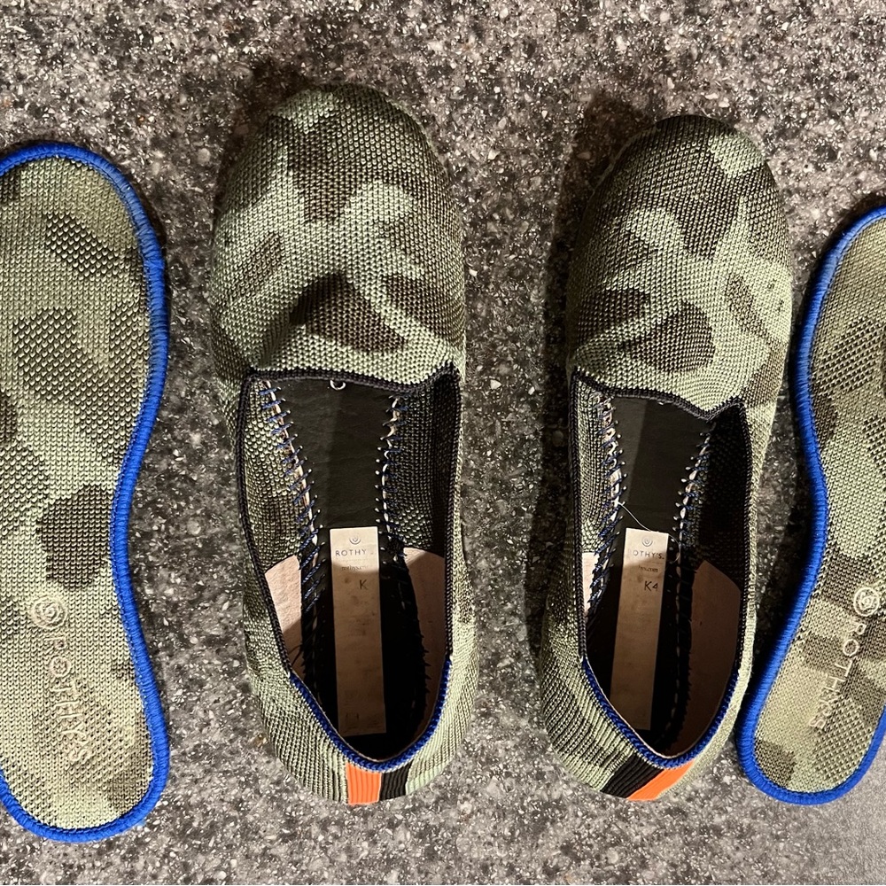Adorable camo Rothy’s. In great condition - Picture 3 of 4